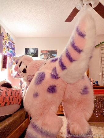 Kinkypinkkitty