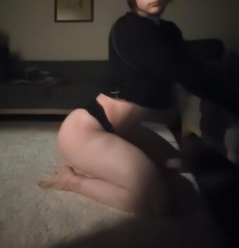Krisera Photo Fuites Nudes OnlyFans 3