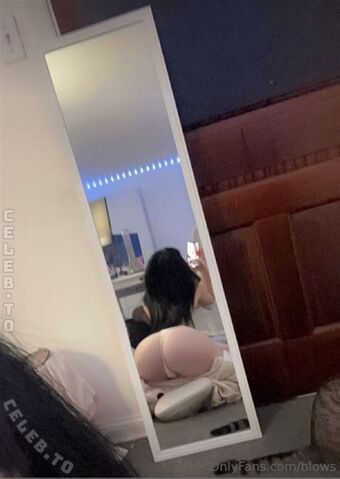 lain.verse Photo Fuites Nudes OnlyFans 17