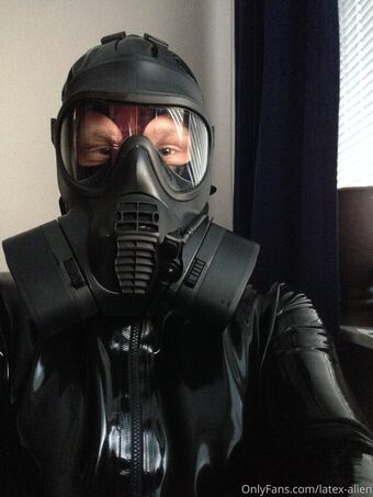 latex-alien