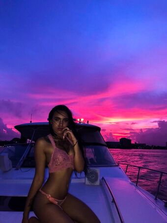 Laura Zarate Photo Fuites Nudes OnlyFans 9