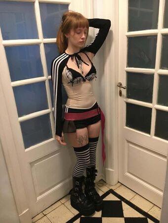 Laurasad Photo Fuites Nudes OnlyFans 2