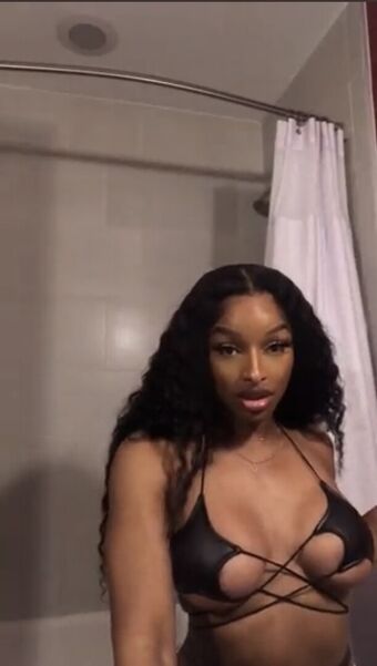 LayahsTs Photo Fuites Nudes OnlyFans 2
