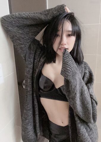 Leezi Photo Fuites Nudes OnlyFans 10