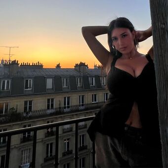 Leilani Azalea Photo Fuites Nudes OnlyFans 39