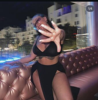 Lele Dev Photo Fuites Nudes OnlyFans 1