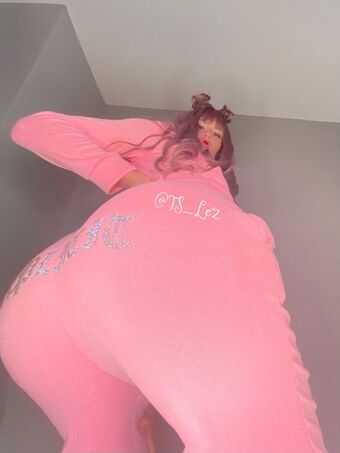 Leslie Photo Fuites Nudes OnlyFans 14