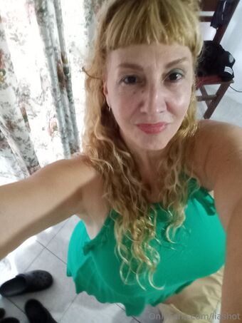liashot Photo Fuites Nudes OnlyFans 9