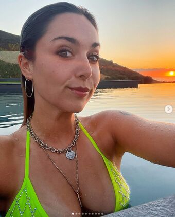 Lila Lacombe Photo Fuites Nudes OnlyFans 12