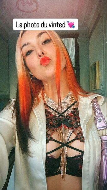 Lila Lacombe Photo Fuites Nudes OnlyFans 22