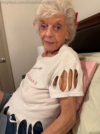 lindahope1939 Photo Fuites Nudes OnlyFans 78