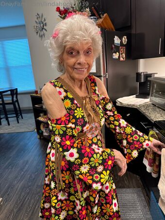 lindahope1939 Photo Fuites Nudes OnlyFans 79