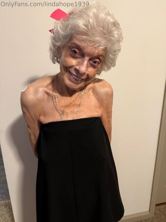 lindahope1939 Photo Fuites Nudes OnlyFans 83