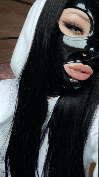 lita.viara/latex.lita Photo Fuites Nudes OnlyFans 1