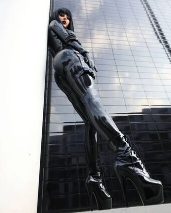 lita.viara/latex.lita Photo Fuites Nudes OnlyFans 10