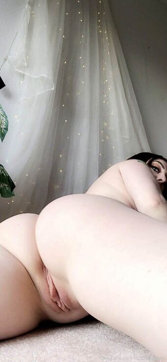 Lizzi Blake
