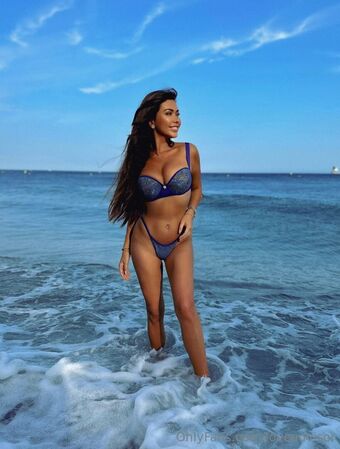 loveadvisor Photo Fuites Nudes OnlyFans 14