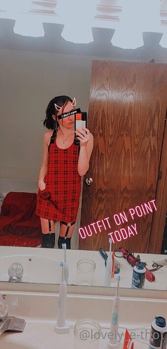 lovel-e-thot Photo Fuites Nudes OnlyFans 9