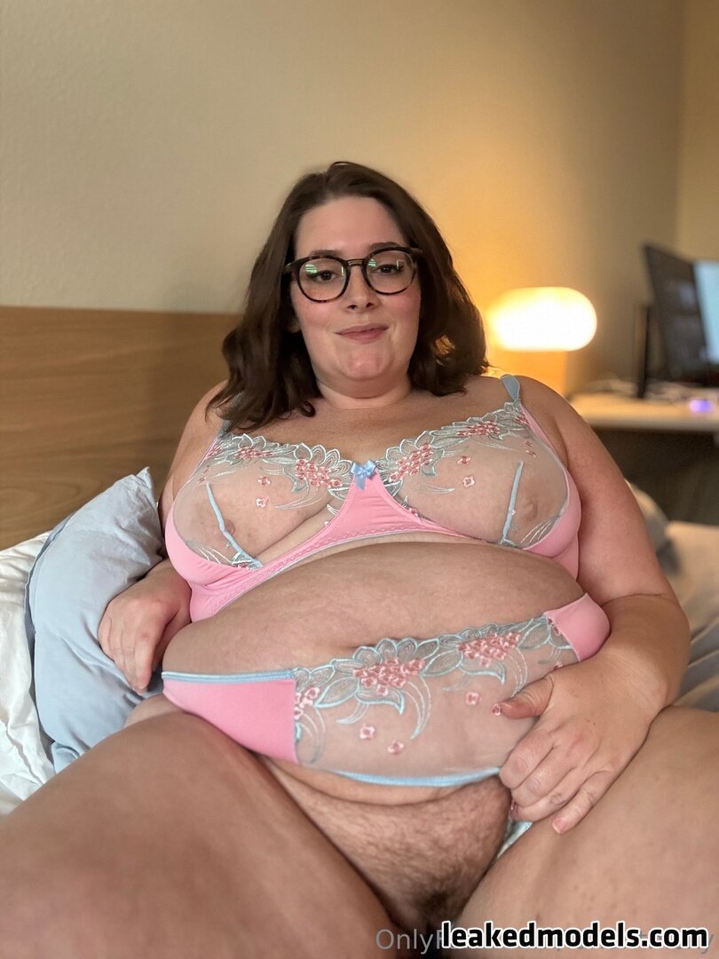 A peek at her intimate desires