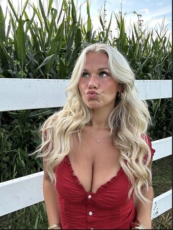 Lydia Feiler Photo Fuites Nudes OnlyFans 24