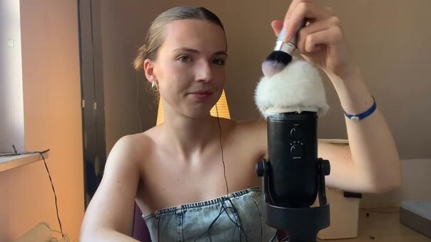 Lynn ASMR