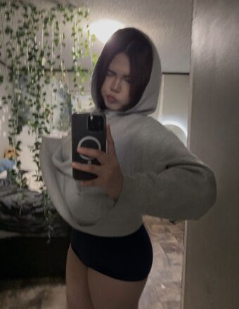 macadeiiic Photo Fuites Nudes OnlyFans 3