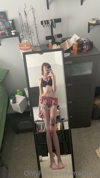 Maci Currin Macironi