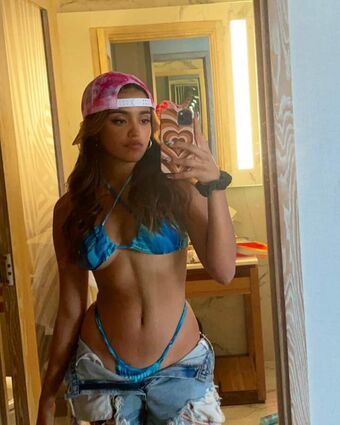 Maia Reficco