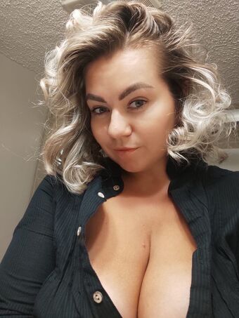 Marina Morris Photo Fuites Nudes OnlyFans 18