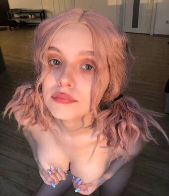 May Ross Photo Fuites Nudes OnlyFans 15