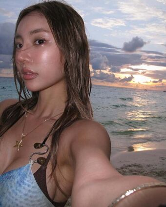 __me__ne Photo Fuites Nudes OnlyFans 14