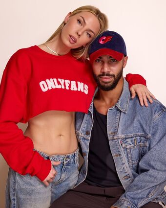 merch Photo Fuites Nudes OnlyFans 13