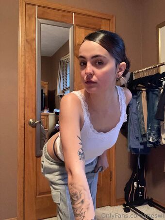 meswl Photo Fuites Nudes OnlyFans 13