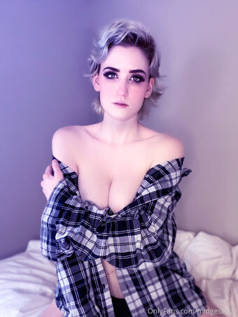 midgescully Photo Fuites Nudes OnlyFans 2