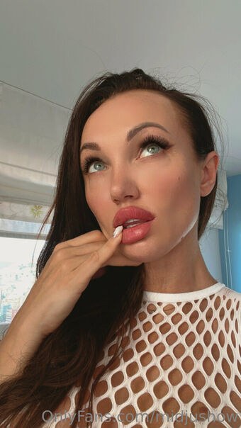 Midjushow Photo Fuites Nudes OnlyFans 20