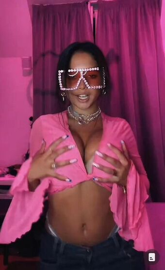 Miel Abt Photo Fuites Nudes OnlyFans 1