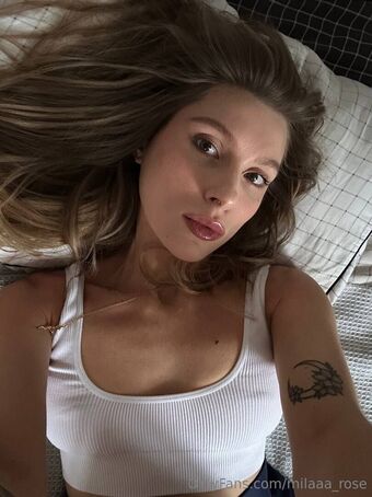 milaaa_rose