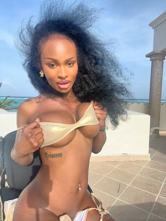 milandior3 Photo Fuites Nudes OnlyFans 52