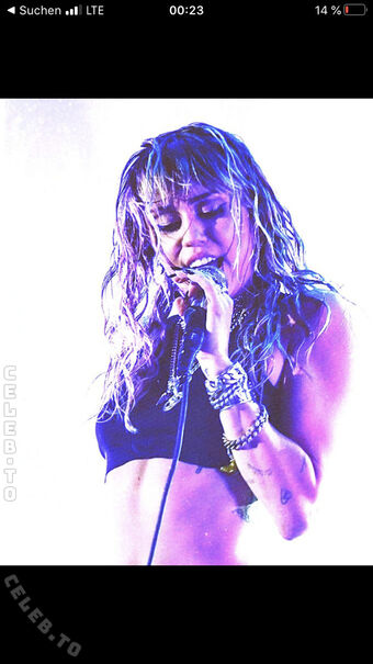 Miley Cyrus Photo Fuites Nudes OnlyFans 1361