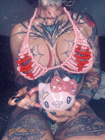 milkyalien Photo Fuites Nudes OnlyFans 26
