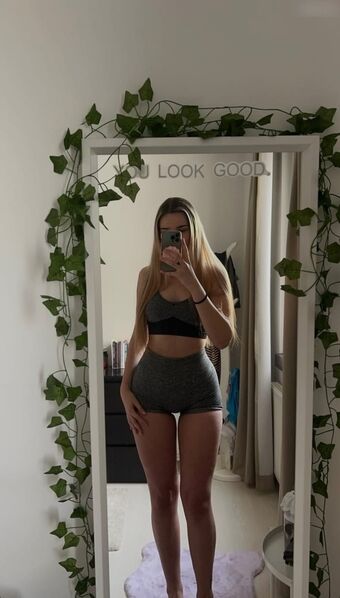 mischiidc Photo Fuites Nudes OnlyFans 15