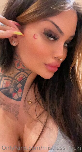 mistress_nicki