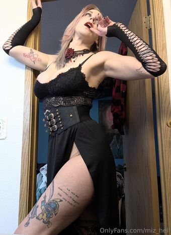 miz_hell Photo Fuites Nudes OnlyFans 12