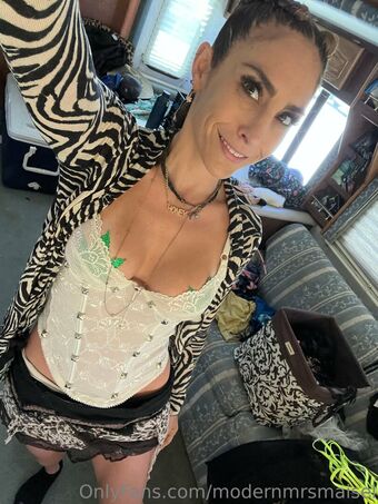 modernmrsmaisel Photo Fuites Nudes OnlyFans 32