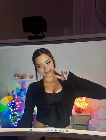 mole Photo Fuites Nudes OnlyFans 42