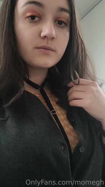 momegh Photo Fuites Nudes OnlyFans 3