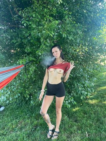 morticia Photo Fuites Nudes OnlyFans 36