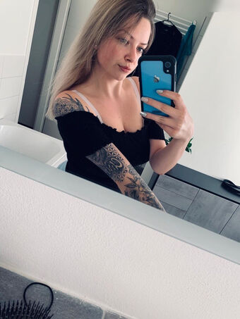 mxriee.065 Photo Fuites Nudes OnlyFans 9