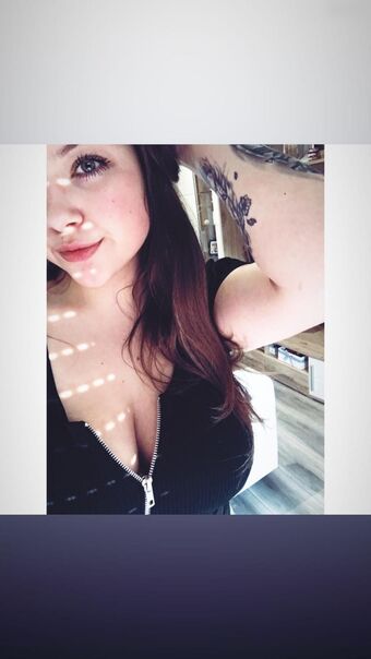 mxriee.065 Photo Fuites Nudes OnlyFans 21