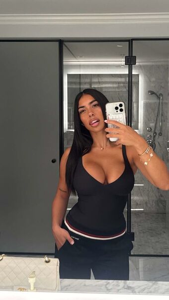 Mya Mills Photo Fuites Nudes OnlyFans 23